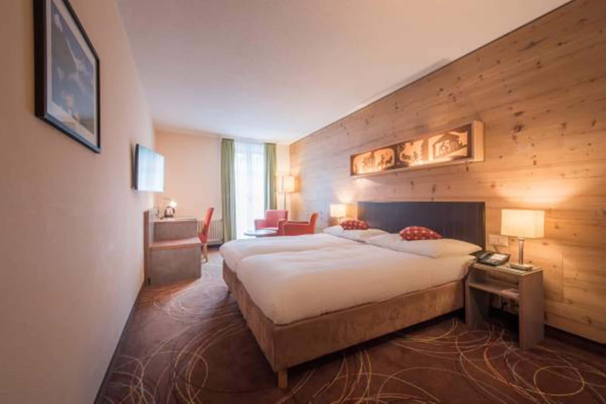 Hotel Інтерлакен Екстер'єр фото